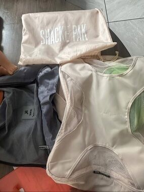 Shacke-Pak Lightweight Travel Packing Cubes Set - Cream & Gray